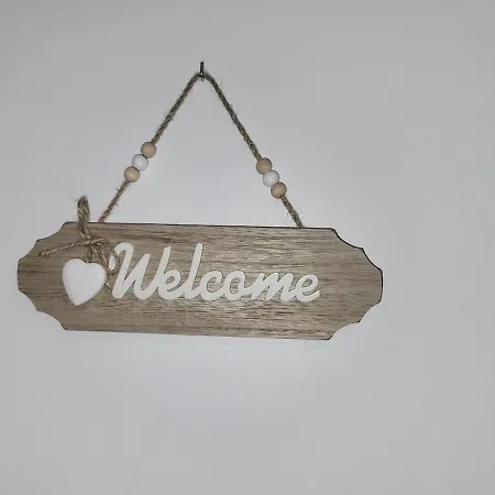 Rez-de-chaussee דירה *