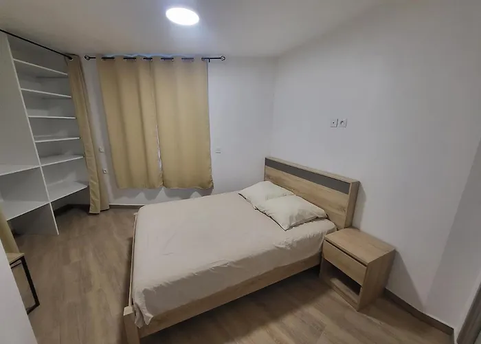 Rez-de-chaussee * Carentan